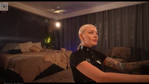 Snapshot of kinkylina_ chatting on September 27, 5:43 pm kinkylina_ online show from September 27, 5:43 pm