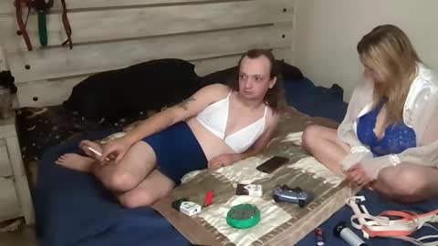 kinkyqueenandpet95 online show from December 22, 3:35 am