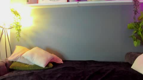 kira_exe online show from March 30, 11:32 am