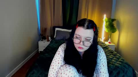 kira online show from February 28, 2:15 am