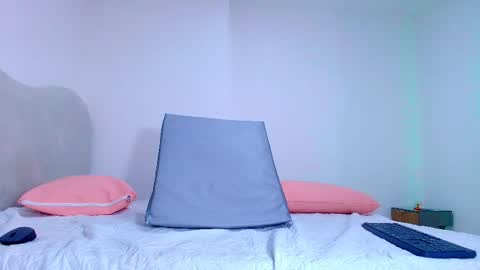 kira online show from December 4, 12:27 pm