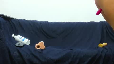 kira online show from March 11, 3:02 pm