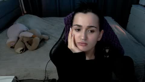 Kira  follow me  online show from March 4, 10:51 pm