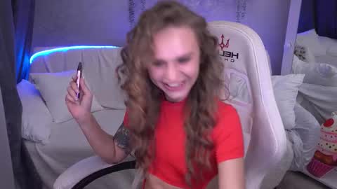 kiraagray online show from November 16, 2:19 pm