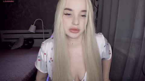 kirakrox online show from February 26, 8:01 pm