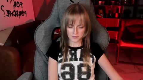 Kira online show from September 30, 5:45 pm