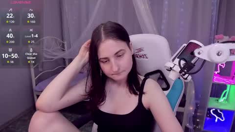 KiraParker online show from April 19, 6:10 pm