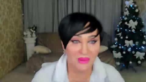 Kira online show from December 19, 12:00 pm