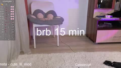 Kira cute online show from February 1, 7:02 pm