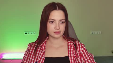 kiravair online show from March 1, 1:15 pm