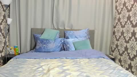 Snapshot of kirraa_ chatting on September 14, 7:37 pm Kira online show from September 14, 7:37 pm