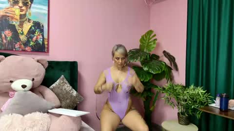 Kirra online show from April 19, 4:57 am