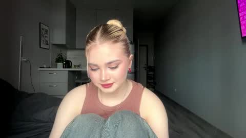 Kira online show from April 15, 10:07 am