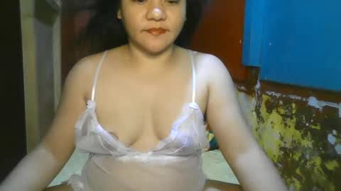 Snapshot of kiss_me_loves chatting on October 2, 11:09 am kiss_me_loves online show from October 2, 11:09 am