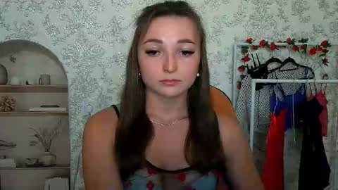Snapshot of kiss_shy chatting on September 30, 3:55 pm Valeria online show from September 30, 3:55 pm