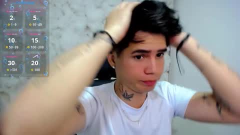 kiss_whitee online show from November 24, 3:38 am