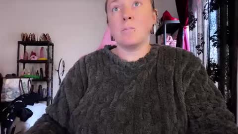 kissica online show from February 26, 2:42 pm