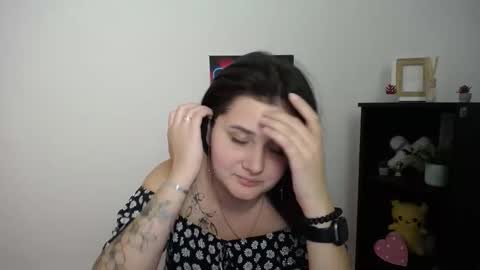 kissleoxx online show from September 11, 4:30 pm