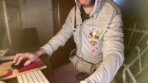 kissofbanned1983 online show from March 19, 10:43 am