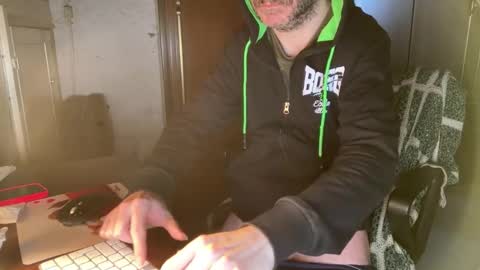 kissofbanned1983 online show from March 8, 9:46 am