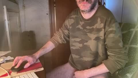 kissofbanned1983 online show from April 23, 3:46 pm