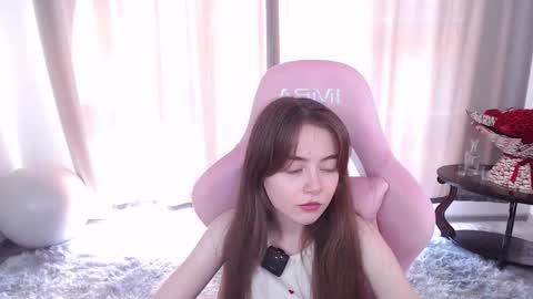 Snapshot of kisulya_meow246 chatting on September 24, 10:11 am Vikki Rose online show from September 24, 10:11 am