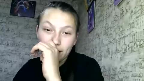 kiti_kitiss online show from February 22, 7:03 pm