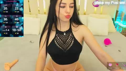 kitness online show from September 16, 7:50 pm