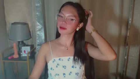 Snapshot of kitteylovesyou chatting on September 19, 3:21 am KITTY online show from September 19, 3:21 am