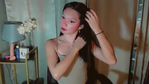 Snapshot of kitteylovesyou chatting on September 22, 3:32 am KITTY online show from September 22, 3:32 am
