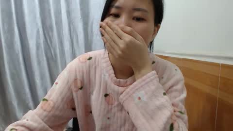 kitti_baby2x online show from November 14, 2:58 am