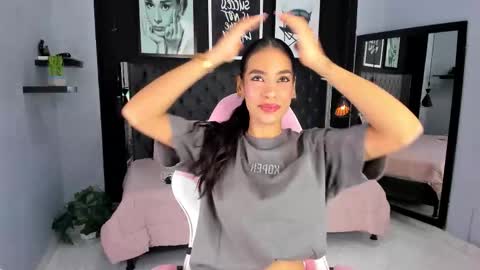 Snapshot of kitty_collins_ chatting on September 14, 10:27 am Kitty online show from September 14, 10:27 am
