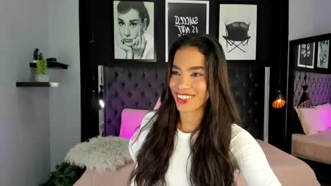 Snapshot of kitty_collins_ chatting on September 15, 11:22 am Kitty online show from September 15, 11:22 am