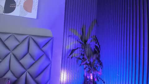   online show from November 12, 9:17 pm