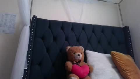 kitty_kerry online show from January 12, 12:01 pm