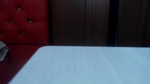 Snapshot of kitty_squirt28 chatting on February 17, 11:54 pm kitty_squirt28 online show from February 17, 11:54 pm