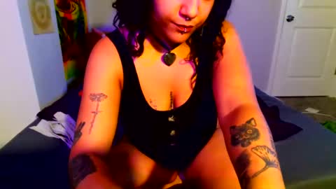 babygirlkitty online show from October 11, 8:19 am