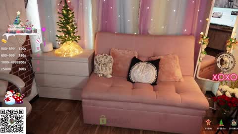 Snapshot of kittygrey chatting on December 4, 8:34 pm Samantha Grey online show from December 4, 8:34 pm