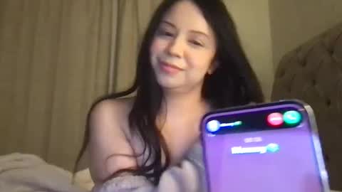 Snapshot of kittymia8 chatting on December 11, 4:49 am mia online show from December 11, 4:49 am