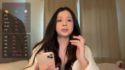 Snapshot of kittymia8 chatting on December 19, 9:06 pm mia online show from December 19, 9:06 pm