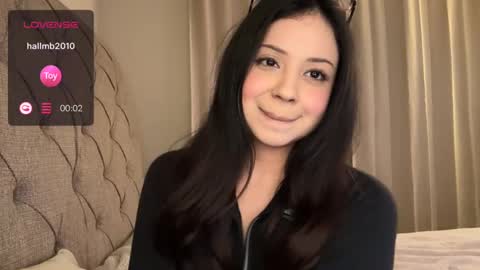 Snapshot of kittymia8 chatting on February 9, 12:08 pm mia online show from February 9, 12:08 pm