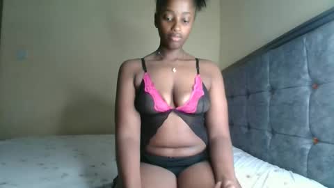 Snapshot of kittypettite chatting on September 24, 3:52 pm Kittypettite online show from September 24, 3:52 pm