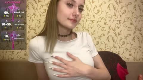 kittywithu online show from September 28, 4:49 pm