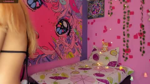 Kitty Zen online show from March 7, 12:04 am