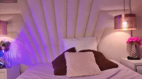 Kitty Hill online show from April 20, 12:46 am