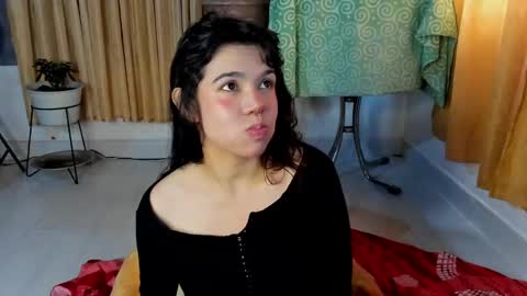 Snapshot of kiwi_mmm chatting on March 9, 9:36 pm kiwi_mmm online show from March 9, 9:36 pm