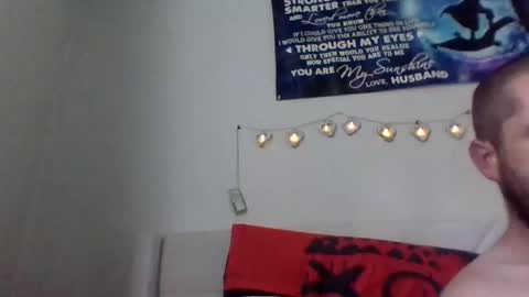 queenHo3 online show from February 2, 5:37 am