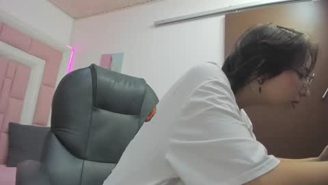 Snapshot of klaret_toy chatting on October 3, 3:31 pm Klaret online show from October 3, 3:31 pm