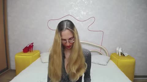 Klary online show from October 2, 9:41 am