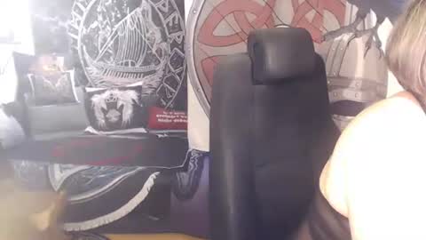 Michelle online show from November 20, 8:57 am